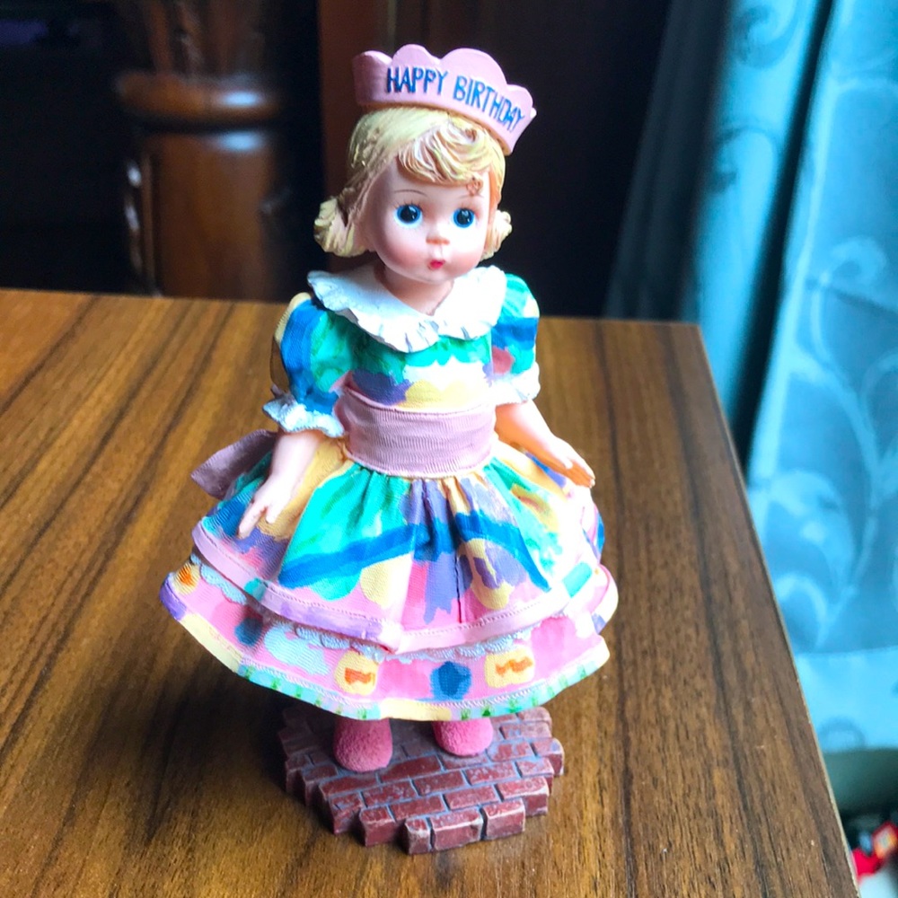 Vintage Madame Alexander "Happy Birthday" Figurine 1999 Numbered Limited Edition